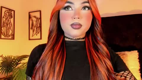 Snapshot of miss_zz chatting on 11.22.25 miss_zz online show from 11.22.25