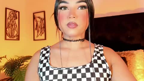 Snapshot of miss_zz chatting on 11.23.25 miss_zz online show from 11.23.25