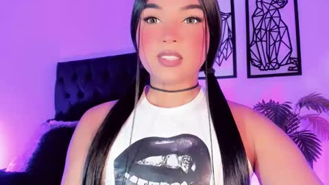 Snapshot of miss_zz chatting on 11.25.25 miss_zz online show from 11.25.25