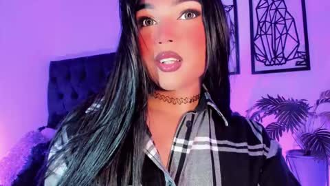 Snapshot of miss_zz chatting on 12.04.25 miss_zz online show from 12.04.25