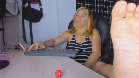 Snapshot of missalmafenix chatting on 05.21.26 missalmafenix online show from 05.21.26