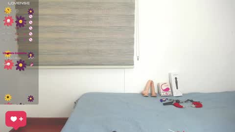 Snapshot of missamy_adams chatting on 01.07.25 AMY  INDEPENT MODEL online show from 01.07.25