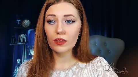 Snapshot of missbeverlymills chatting on 04.29.26 The divine Beverly online show from 04.29.26