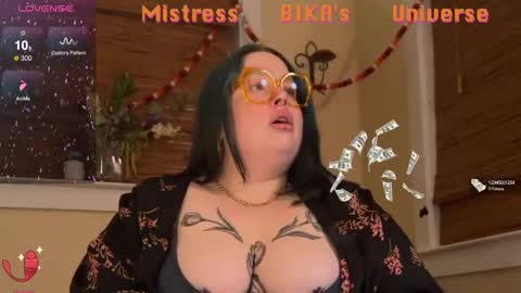 Miss Bika online show from 03.04.25