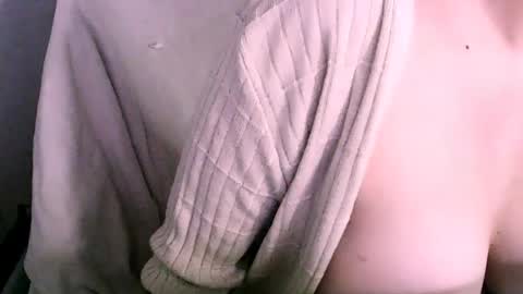 Snapshot of missbiny chatting on 06.12.26 Avamlash online show from 06.12.26