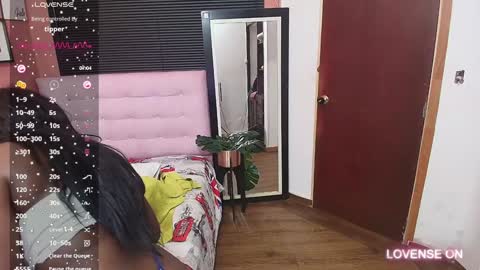 Miss Evelyn  online show from 12.08.24