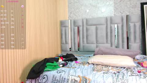 Miss Evelyn  online show from 09.28.25