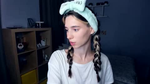 Shelley online show from 09.11.25