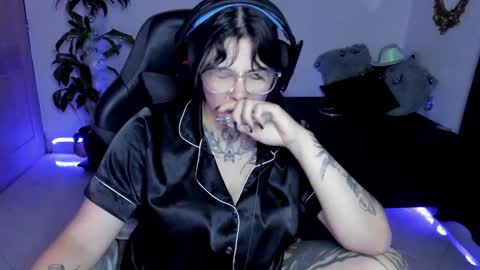 Missy Charlottte.  Hey remember to give me a thumbs up ty online show from 12.24.24