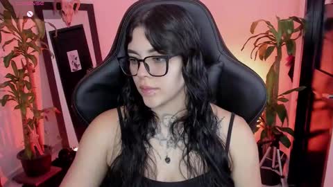 Missy Charlottte.  Hey remember to give me a thumbs up ty online show from 03.28.26