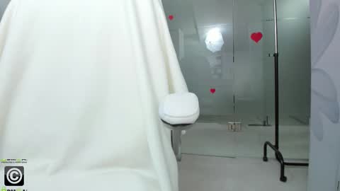 Miss Domina online show from 03.21.26