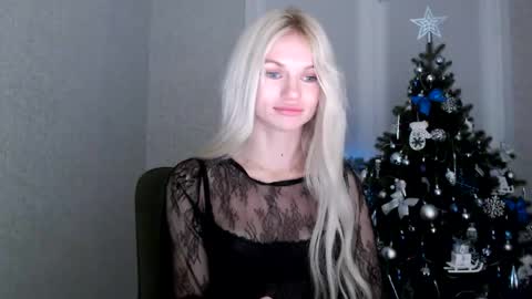 Snapshot of missemma1111 chatting on 01.17.25 EMMA online show from 01.17.25