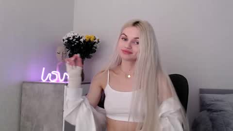 Snapshot of missemma1111 chatting on 02.25.25 EMMA online show from 02.25.25