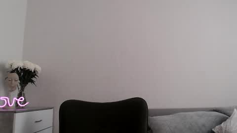 Snapshot of missemma1111 chatting on 09.19.25 EMMA online show from 09.19.25