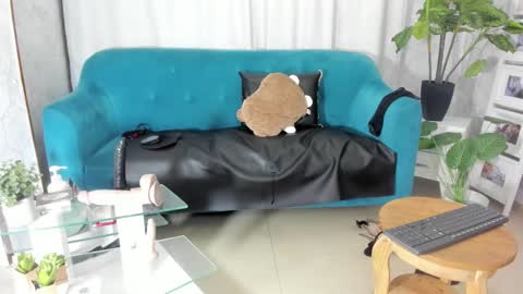 Escarlet online show from 02.11.25