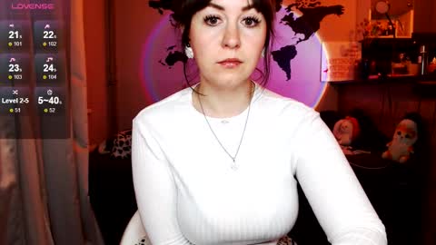 Snapshot of missgenevaonceagain chatting on 09.22.25 G online show from 09.22.25
