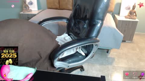 Maria Gomezz online show from 12.31.24