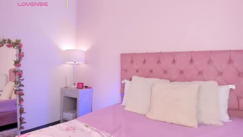 Snapshot of misshiller_gh chatting on 12.15.25 Melany Hiller online show from 12.15.25