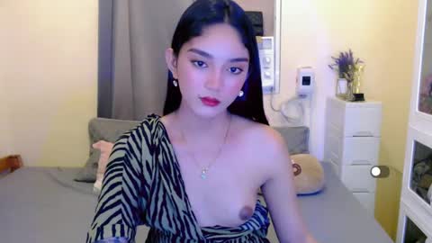 Snapshot of missindependent999 chatting on 01.05.25 jj online show from 01.05.25