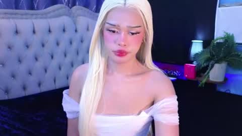 im your queen steffie online show from 07.16.26