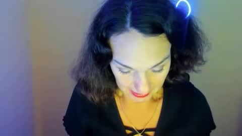 Christina online show from 10.16.25