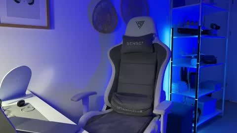 misslalii online show from 04.14.26