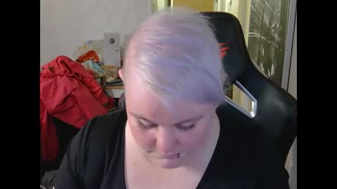 misslj90 online show from 04.18.26