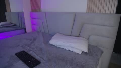 Miss Loise online show from 11.15.25