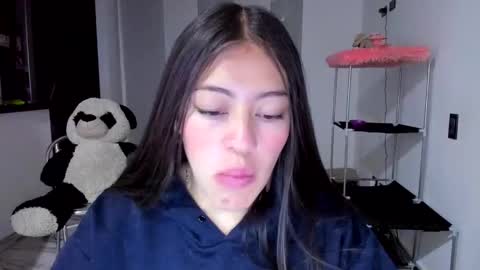 missloren333 online show from 02.20.25