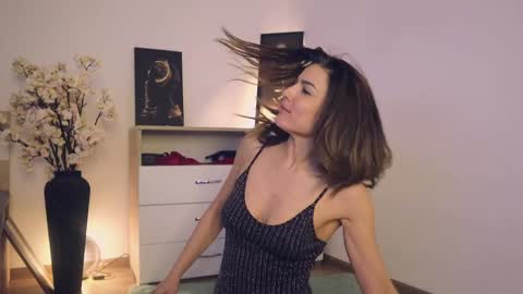 Snapshot of misslullu chatting on 01.26.25 Lullu online show from 01.26.25