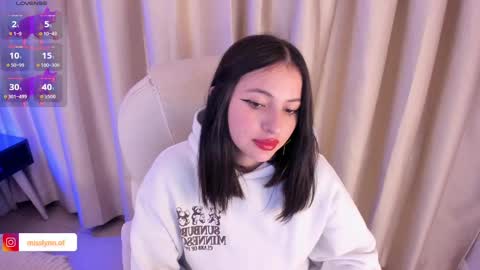 i am lyn online show from 11.18.25