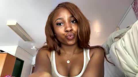 missmarimac online show from 02.13.26