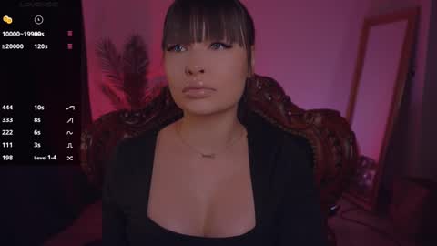 LUXXANDRA online show from 02.22.25