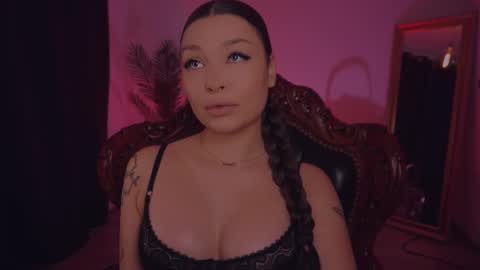 LUXXANDRA online show from 02.24.25