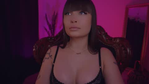 LUXXANDRA online show from 03.01.25