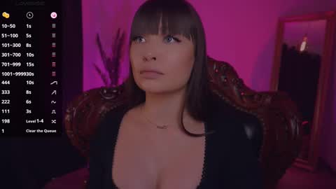 LUXXANDRA online show from 03.03.25