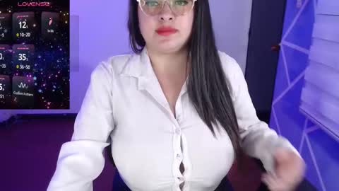 Miia online show from 11.12.25