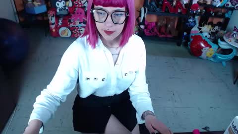 Miss Mia online show from 01.11.26