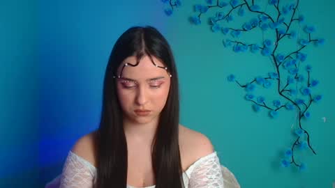 Mia online show from 04.10.26