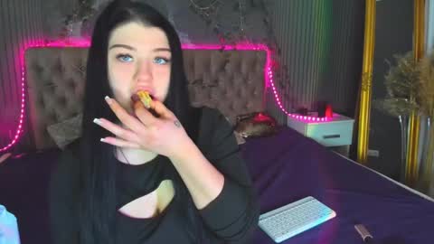 MissMillss online show from 02.16.25