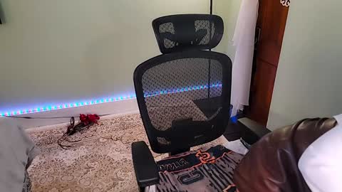 Mina online show from 12.22.24