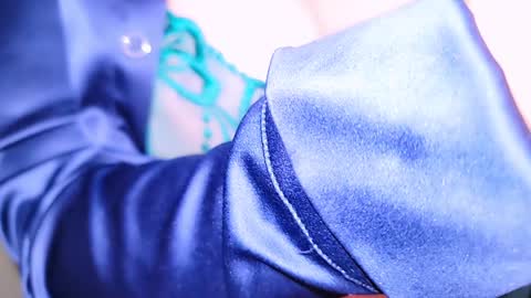 Mina online show from 12.29.24