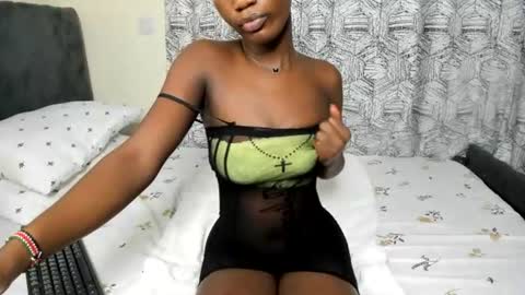 Snapshot of missmisbehave_irl chatting on 06.20.26 sexy online show from 06.20.26
