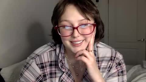 missmistressmal online show from 12.16.25