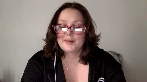 Snapshot of missmistressmal chatting on 07.22.26 missmistressmal online show from 07.22.26