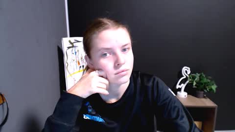 Olivia online show from 11.12.25