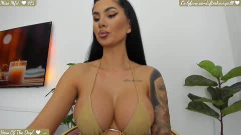 Renata online show from 09.30.25