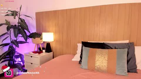 Emma Prada online show from 12.04.25