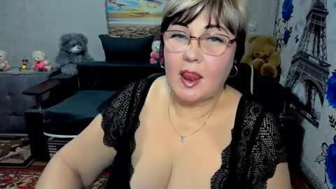 Snapshot of missritabella chatting on 02.19.25 Rita online show from 02.19.25