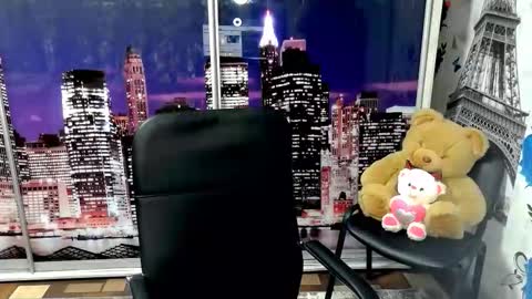 Snapshot of missritabella chatting on 12.05.25 Rita online show from 12.05.25